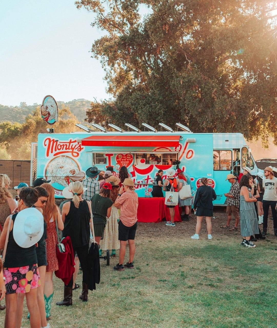 5 Tips for Organizing Food Truck Catering for Your Event